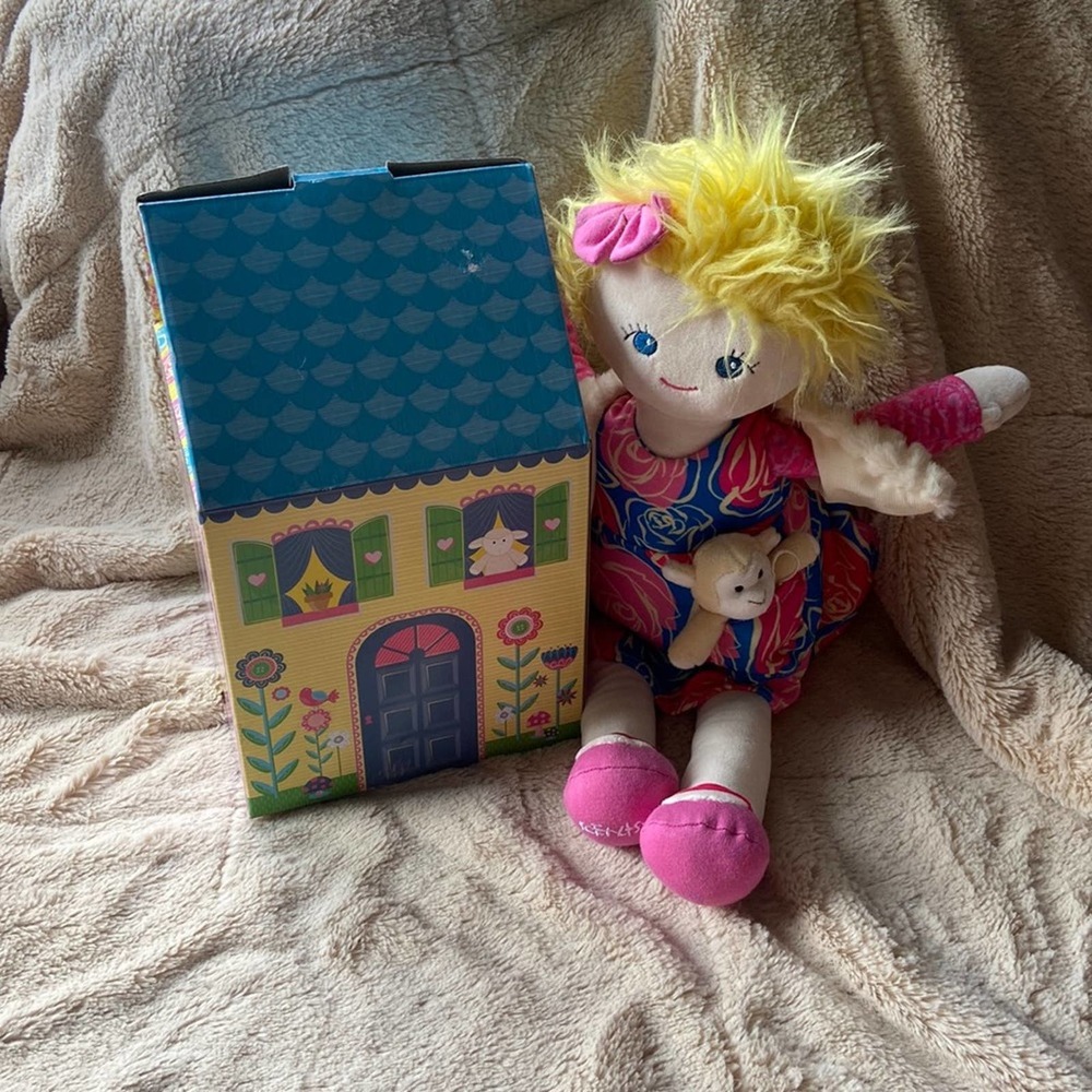 SIERRA SCENTSY FRIEND WITH SWEETIE PIE THE LAMB MINI BUDDY